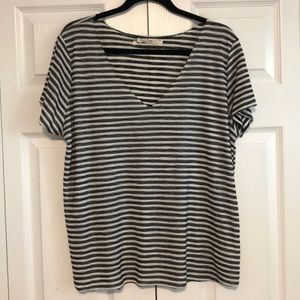 Black and white stripes T-shirt. Size M.